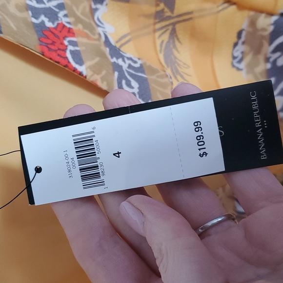 Dress - Picture 6 of 7